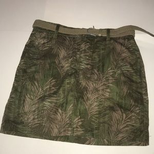 Brown and green skirt with belt